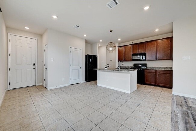 Building Photo - 11820 Sandy Lodge Ct