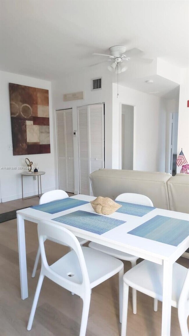 Building Photo - 1358 Pennsylvania Ave