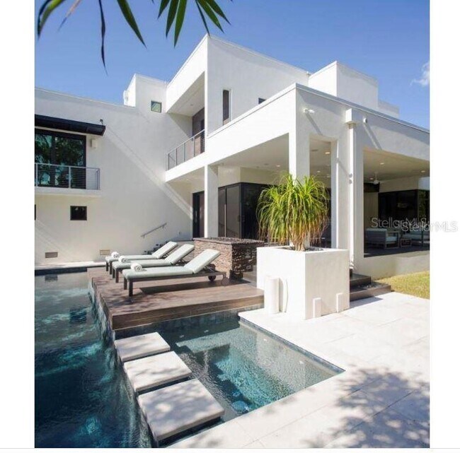 Building Photo - 356 Bayview Dr NE