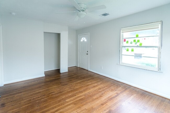 Building Photo - 2102 Norman St