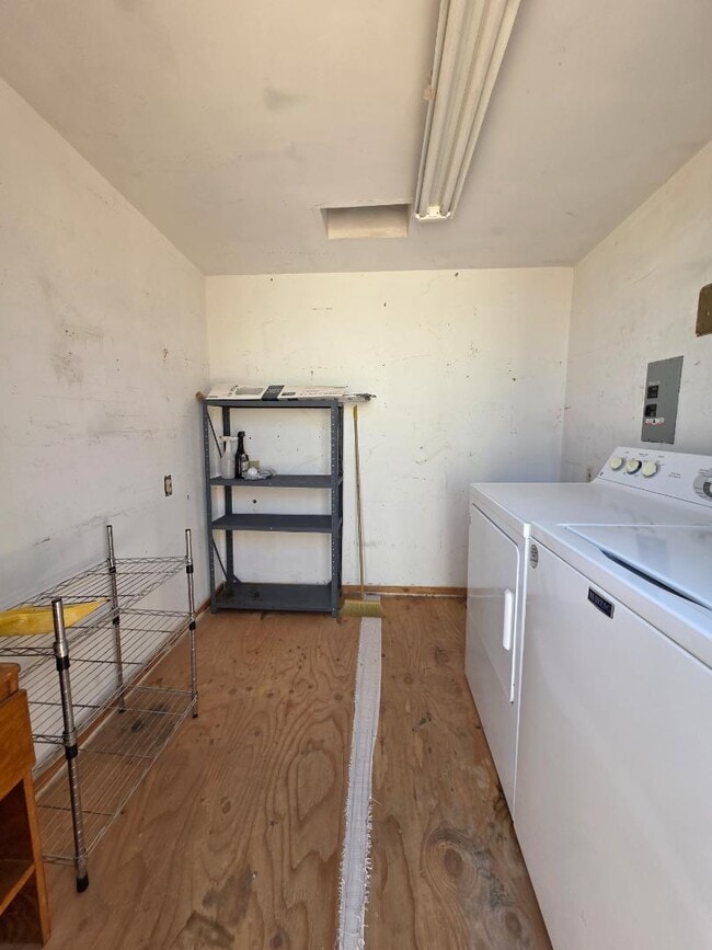Building Photo - 10318 E 29th Pl