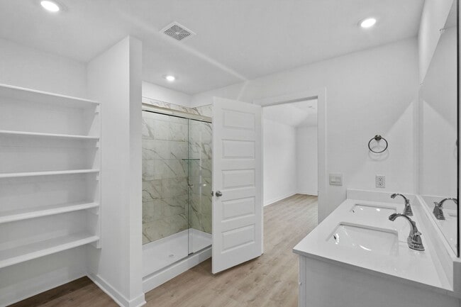 Building Photo - Stunning New 4-Bedroom Home with Modern Up...