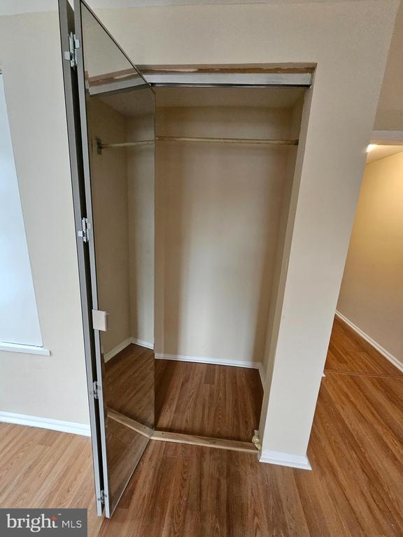 Building Photo - 324 Mary St