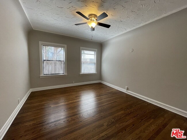 Building Photo - 3642 Empire Dr