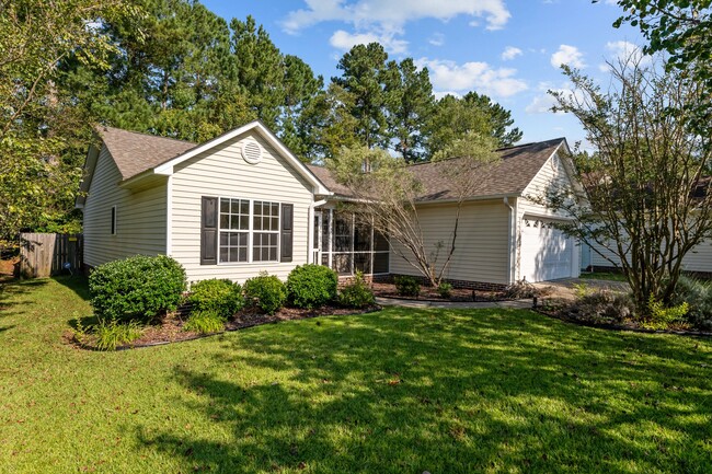 Building Photo - 104 Monterey Cir