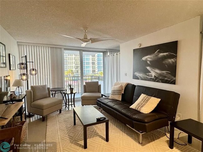 Building Photo - 525 N Ocean Blvd