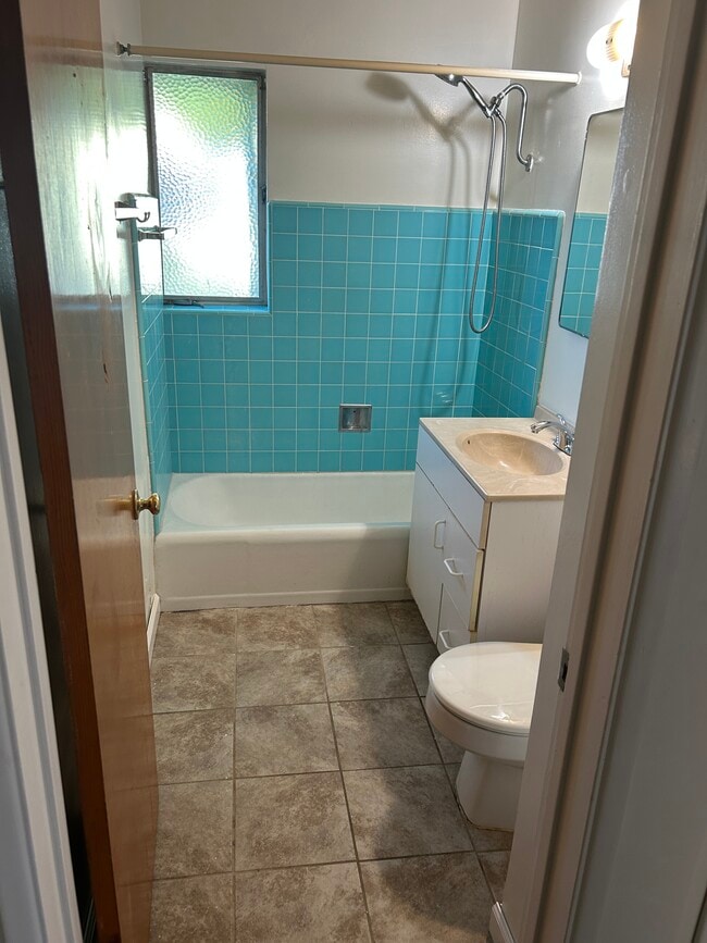 Building Photo - 7111 Mohawk St