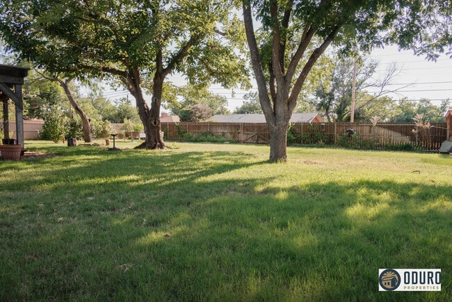 Building Photo - 2618 Garfield Ave