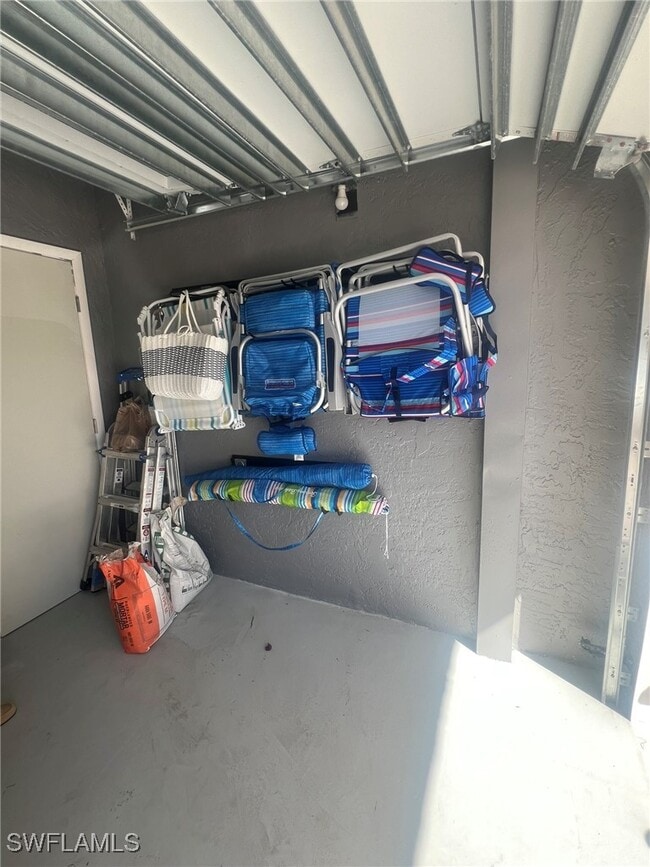 Building Photo - 9524 Gulf Shore Dr