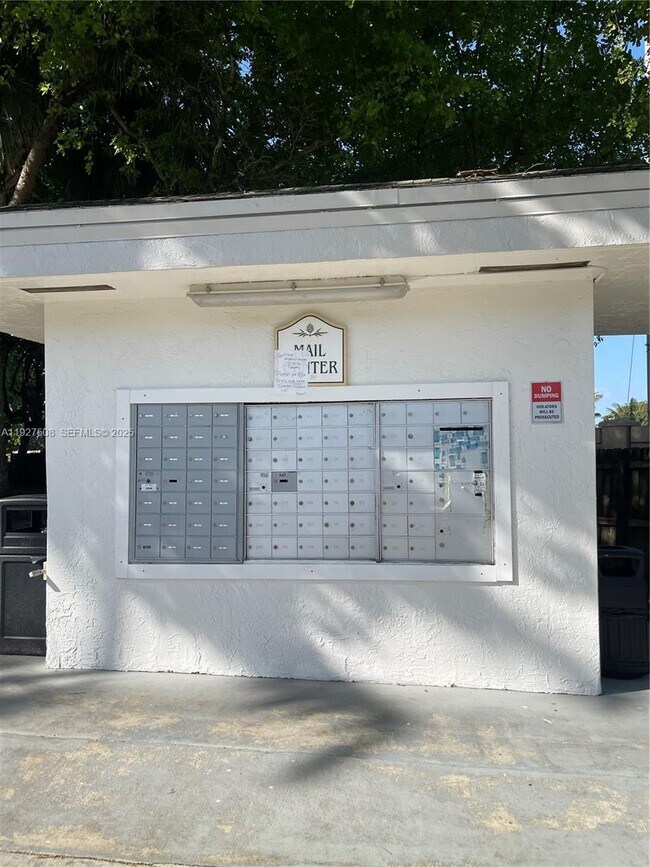 Building Photo - 5686 Rock Island Rd