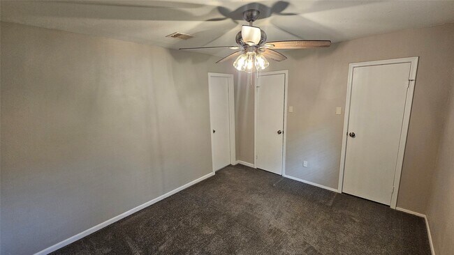 Building Photo - 5210 Russelville Rd