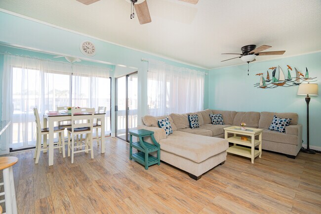 Building Photo - 4000 Gulf Terrace Dr