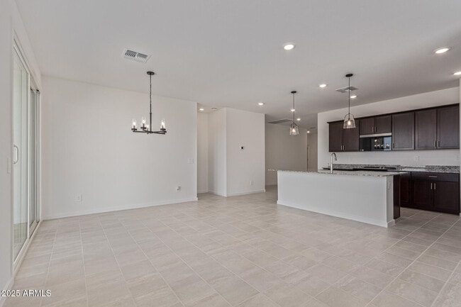 Building Photo - 7428 E Cozy Cottage Ln