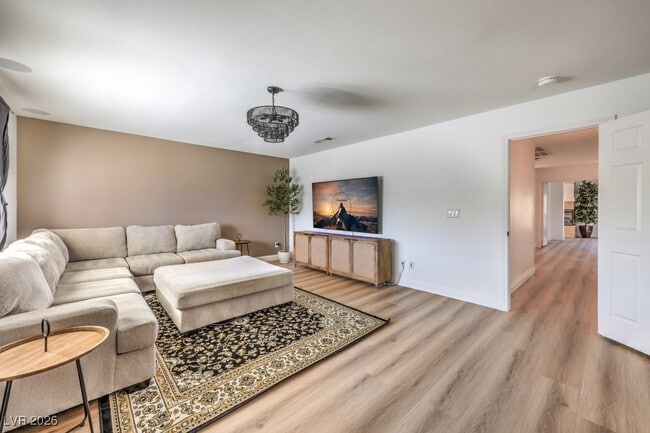 Building Photo - 249 Timber Hollow St