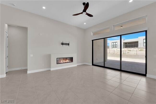 Building Photo - 11032 Rolling Vista Dr