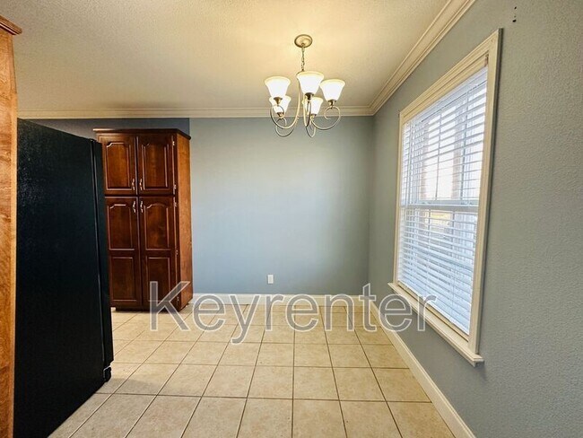 Building Photo - 2420 Hallerins Ct