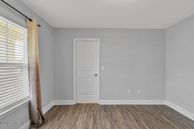 Building Photo - 203 Pastoral Ct
