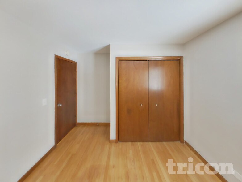 Building Photo - 285 Polo Club Dr