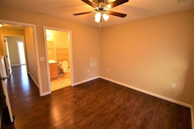 Building Photo - 427 Marlowe Cir