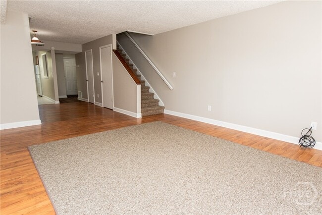 Building Photo - 290 Appleby Dr