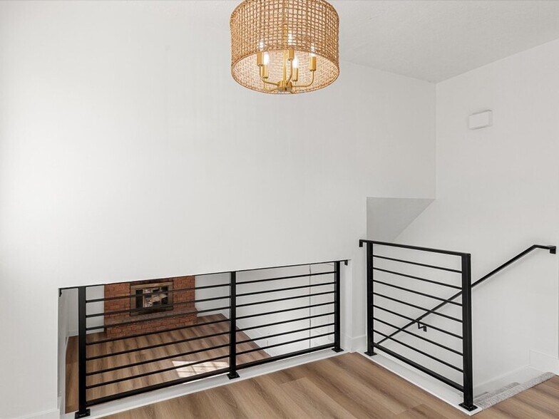 Building Photo - 2164 N 1450 E