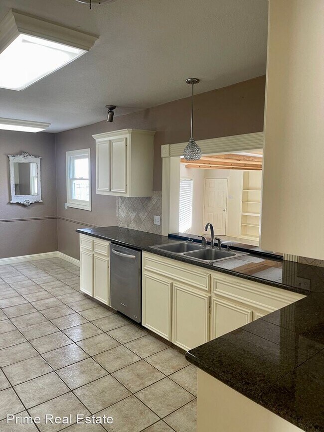 Building Photo - 3 br, 3 bath House - 338 Chenoweth
