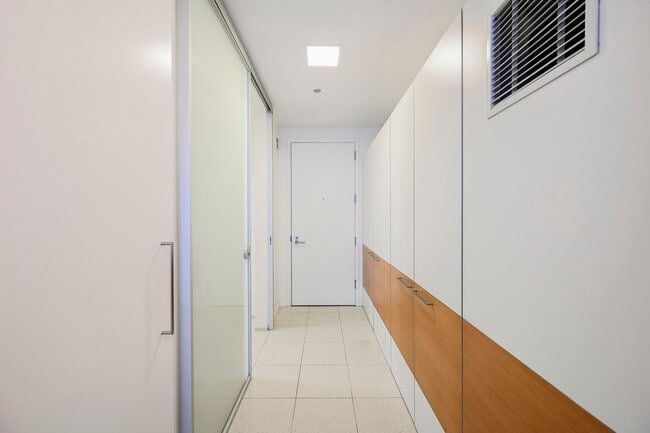 Building Photo - Studio with incredible views of the Strip!