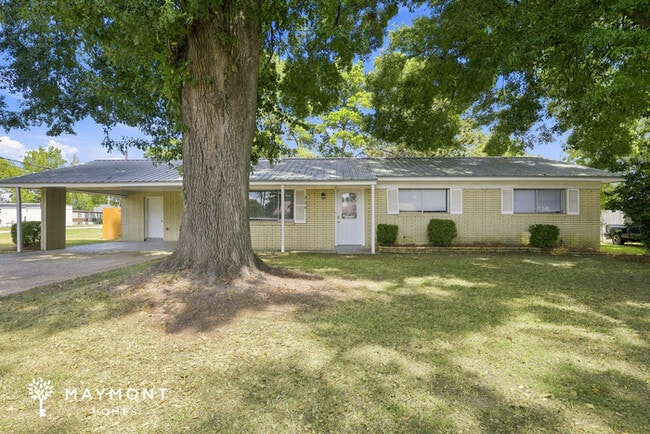 Building Photo - 226 Greer Dr