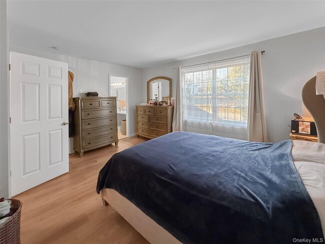 Building Photo - 50 Lois Ln