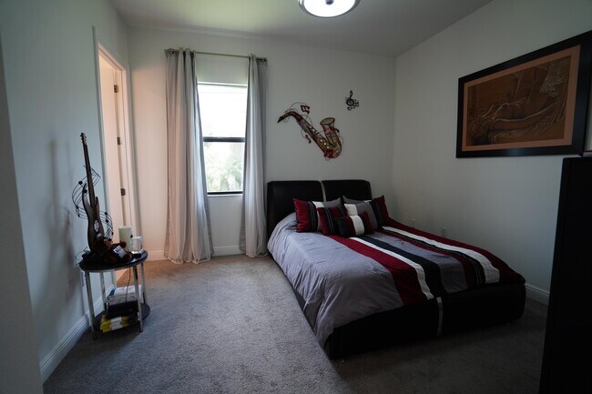 Building Photo - 15750 Longboat Key Dr