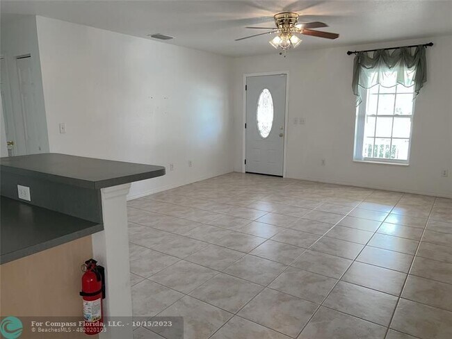 Building Photo - 1051 SW 85th Way