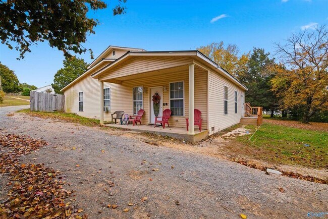 Building Photo - HOME FOR RENT IN PRICEVILLE, AL!