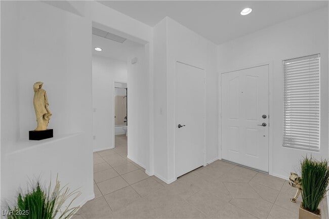 Building Photo - 2323 Barbers Point Pl