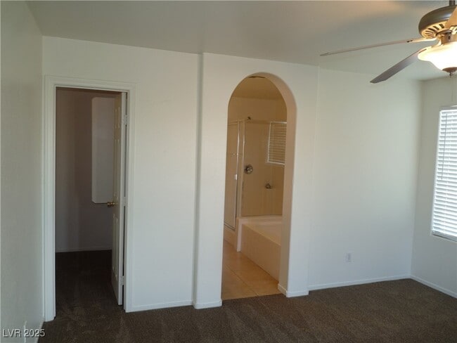 Building Photo - 7944 Crimson Point St