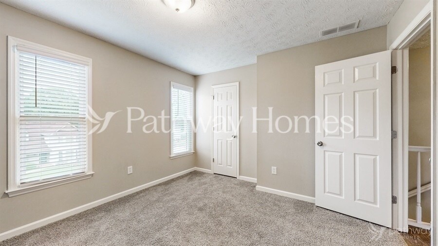 Building Photo - 2091 Furlong Run