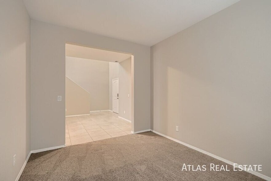 Building Photo - 10646 Mt Blackburn Ave