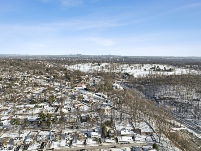 Building Photo - 58 Ridgeway Ave