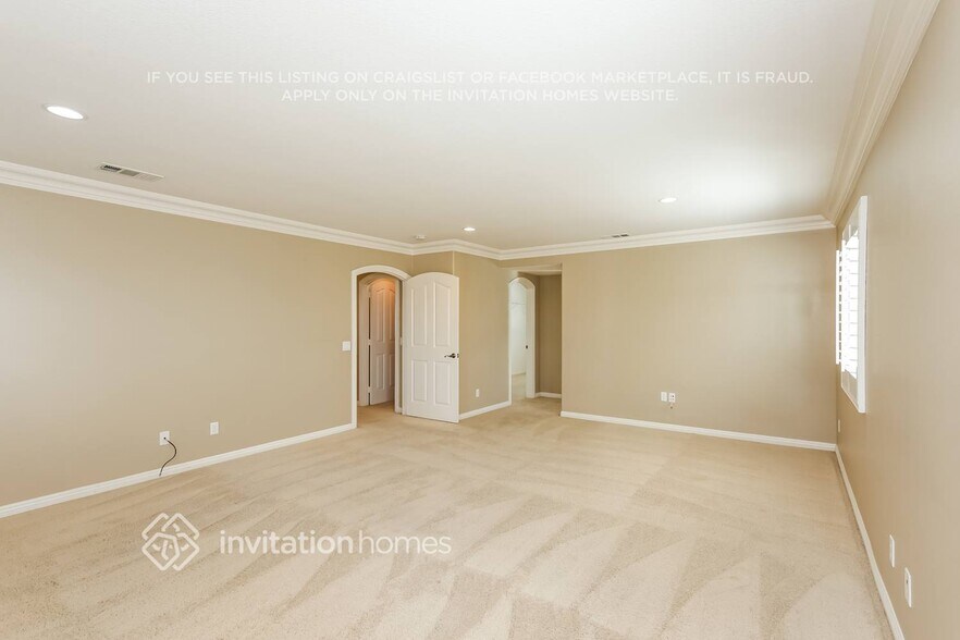 Building Photo - 11042 Evergreen Loop