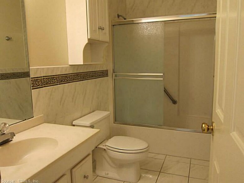 Building Photo - 25 Founders Village