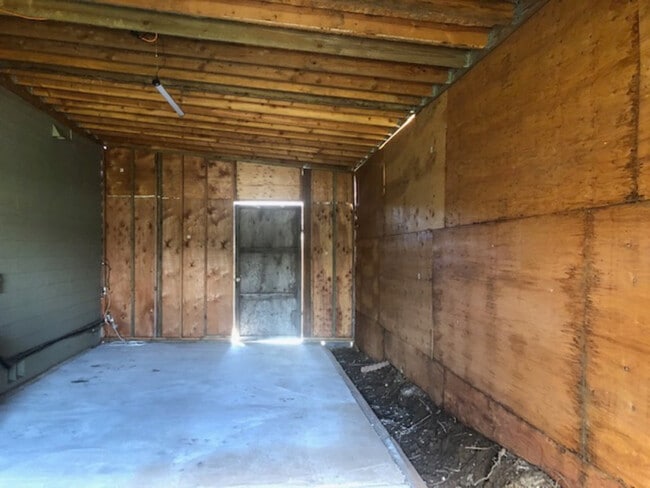 Building Photo - 6748 OR-66