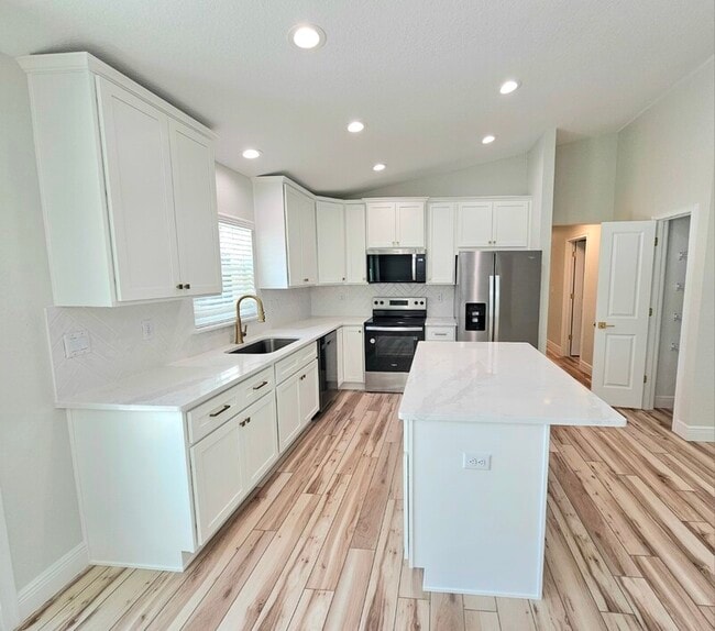 Building Photo - 11 Dogwood Drive Trail