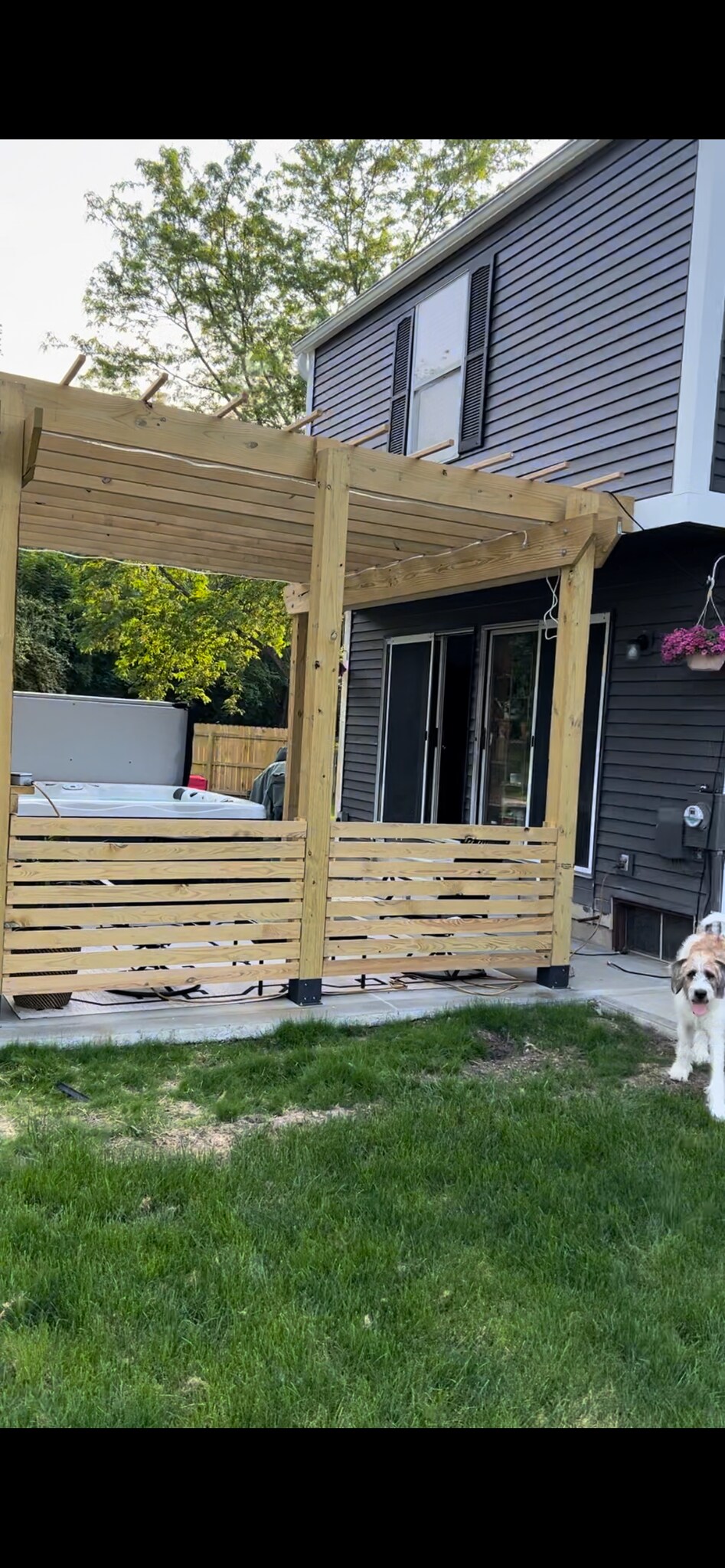 Pergola with hot tub. Could potentially work something out for hot tub to stay. - 1552 Jupiter Ave