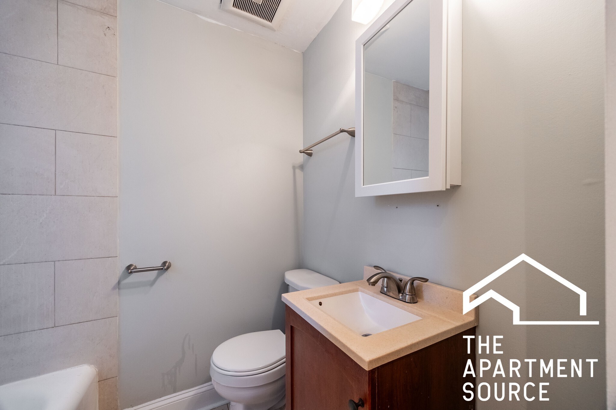 Building Photo - 612 W Patterson Ave