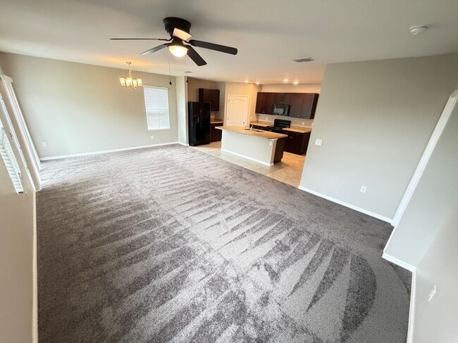 Building Photo - Fantastic 4 Bedroom, 2 Bathroom Home in New Smyrna Beach!!