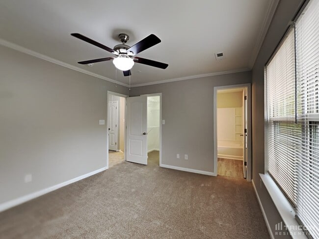 Building Photo - 4406 Cochran Farm Ln