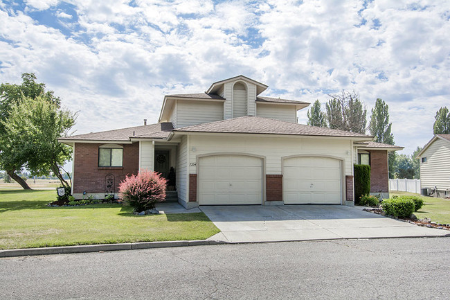 Building Photo - Fairchild AFB Homes