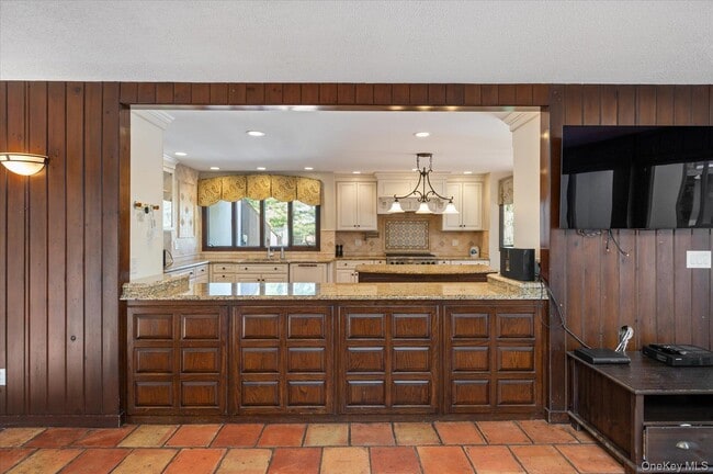 Building Photo - 8 Plaka Ct