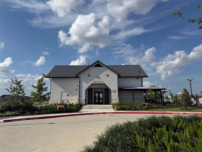 Building Photo - 3518 Grassland Dr
