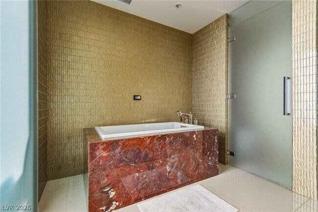 Building Photo - 3750 S Las Vegas Blvd