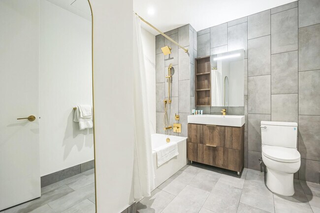 Building Photo - 980 6th Ave